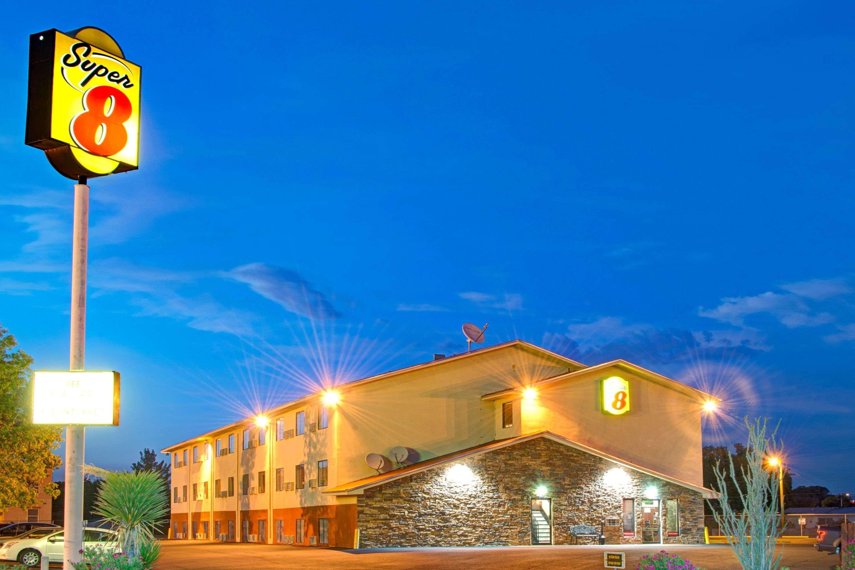 Super 8 by Wyndham Las Cruces/La Posada Lane Exterior foto